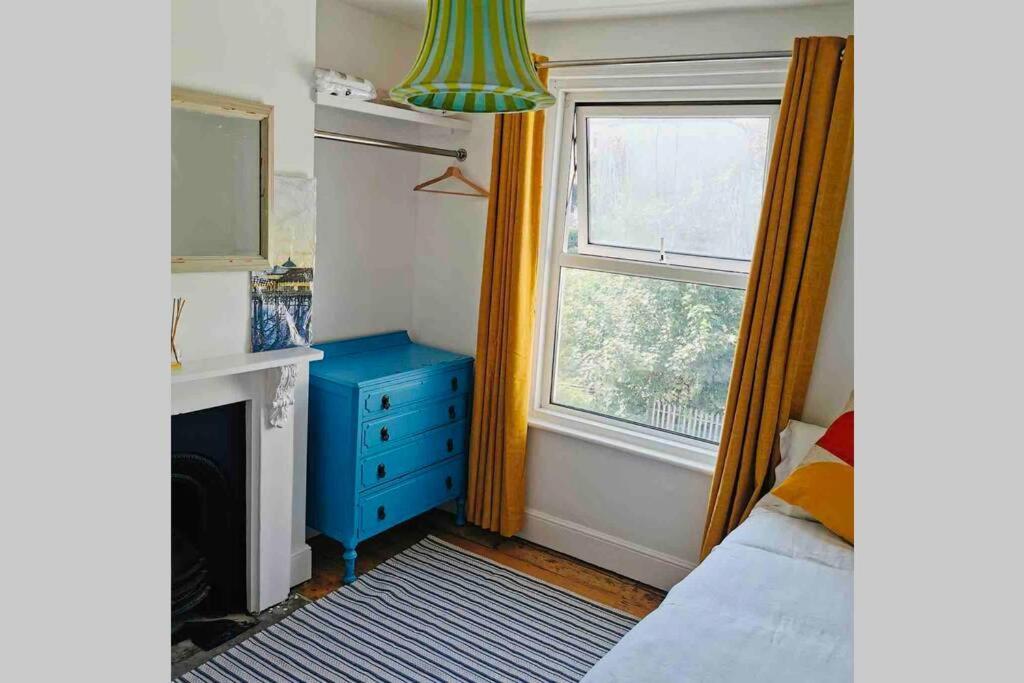 Lovely Seaside Town House เฮสติงส์ ภายนอก รูปภาพ