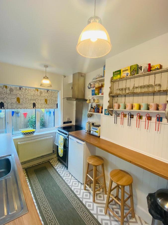 Lovely Seaside Town House เฮสติงส์ ภายนอก รูปภาพ