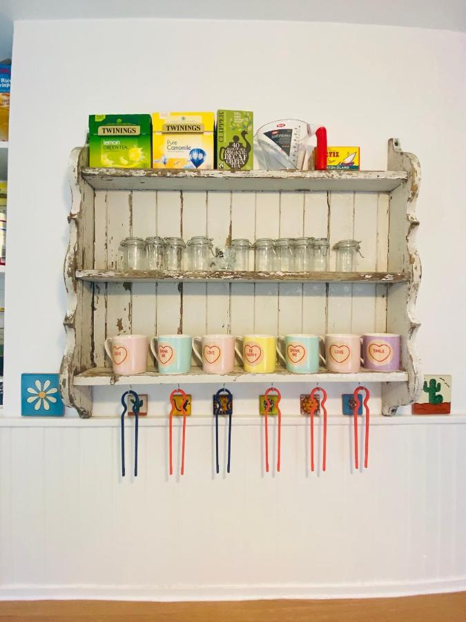 Lovely Seaside Town House เฮสติงส์ ภายนอก รูปภาพ