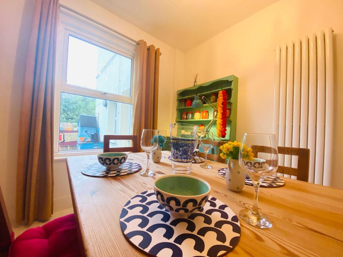 Lovely Seaside Town House เฮสติงส์ ภายนอก รูปภาพ