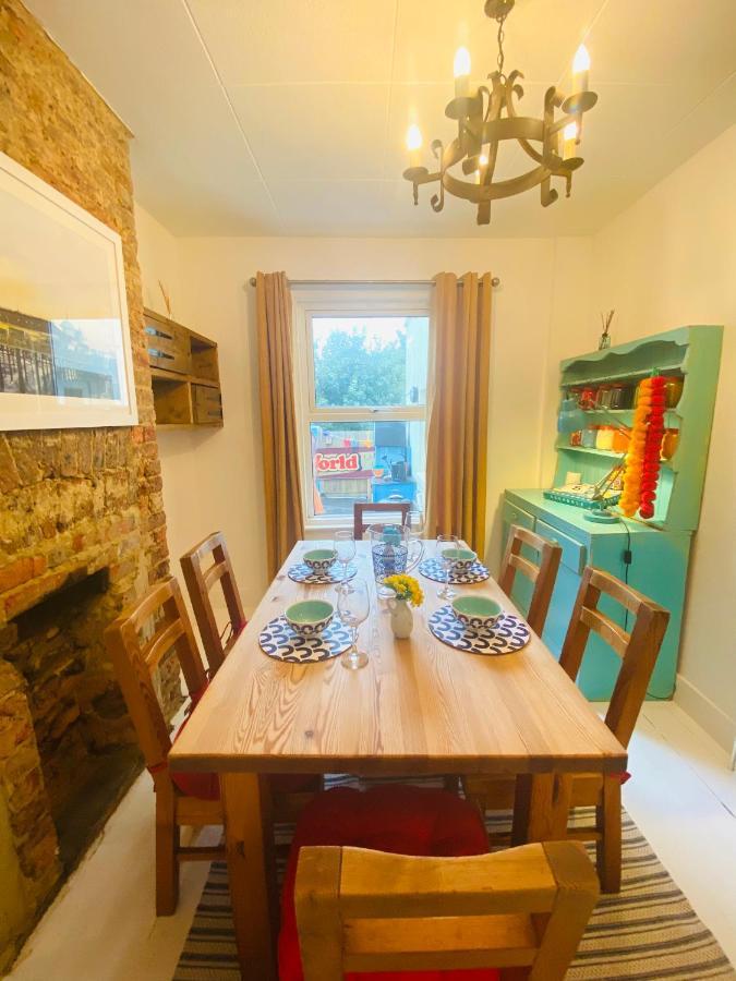Lovely Seaside Town House เฮสติงส์ ภายนอก รูปภาพ